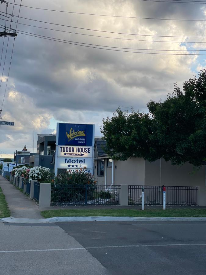 Shepparton Motor Inn Tudor House Motel מראה חיצוני תמונה