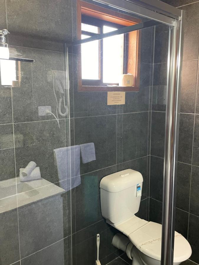 Shepparton Motor Inn Tudor House Motel מראה חיצוני תמונה