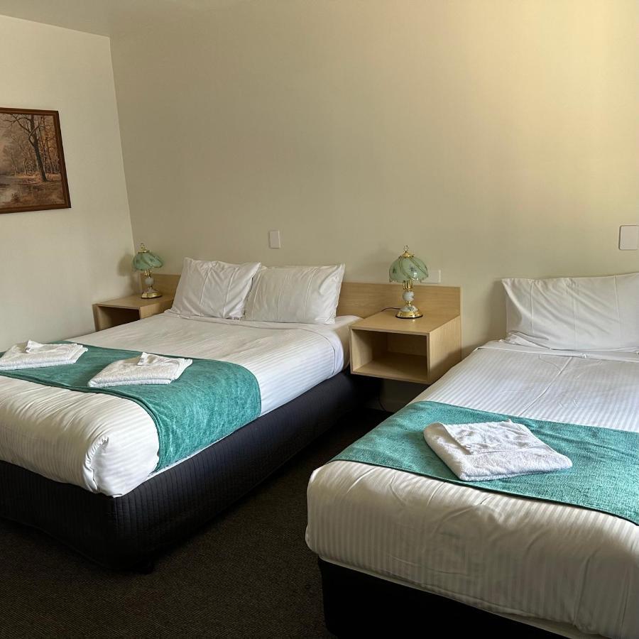 Shepparton Motor Inn Tudor House Motel מראה חיצוני תמונה