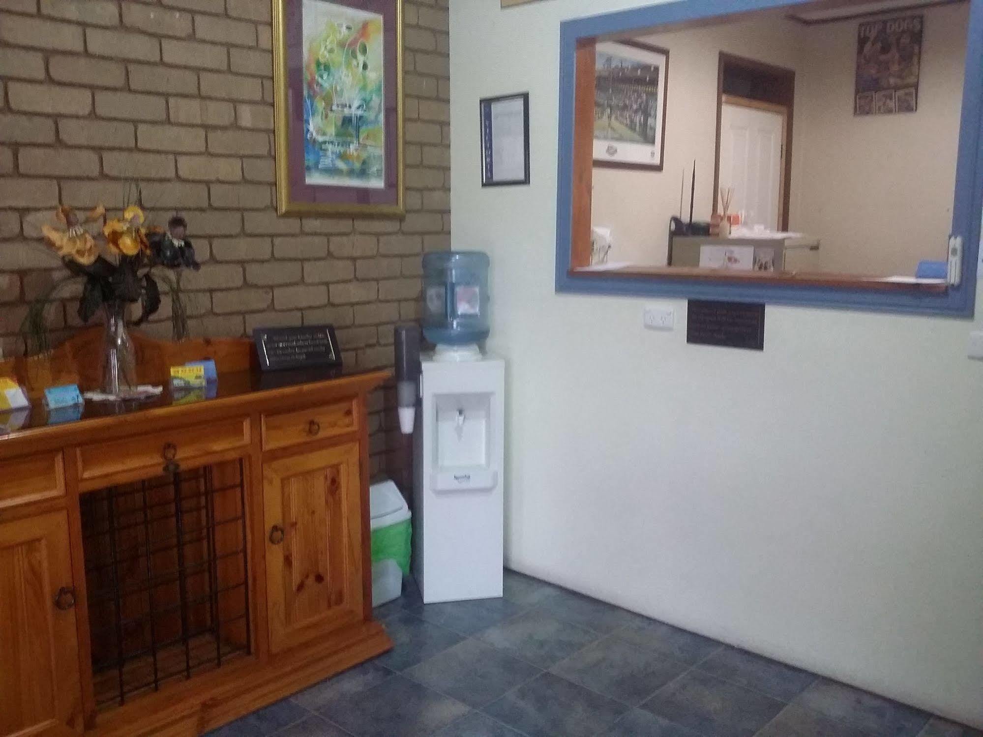 Shepparton Motor Inn Tudor House Motel מראה חיצוני תמונה